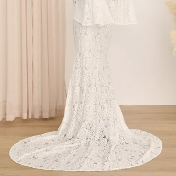 Duchess Ivory Lace Bell Sleeve Maxi Dress - Picture 9 of 10